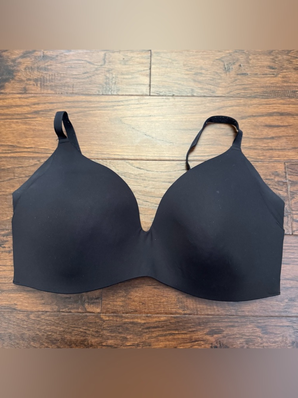 KNIX Wingwoman contour wireless bra - Black (Size 8) - Picture 2 of 5